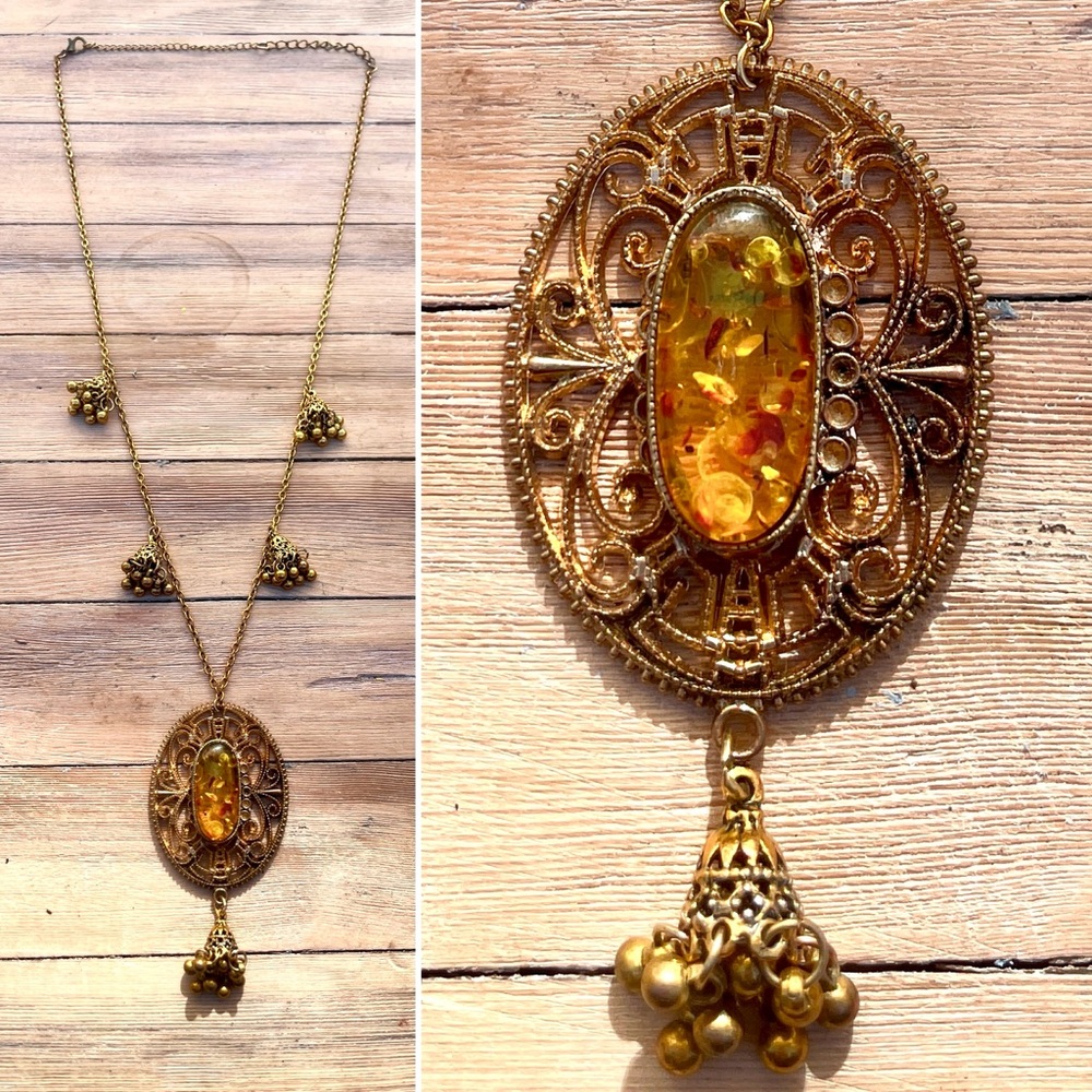 ‼️SOLD‼️Amber necklace with tassel details